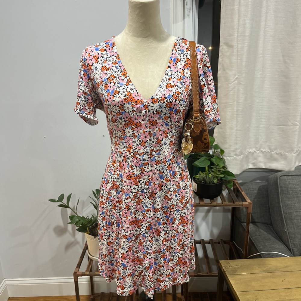 Floral V-Neck Mini Dress (Stretchy)